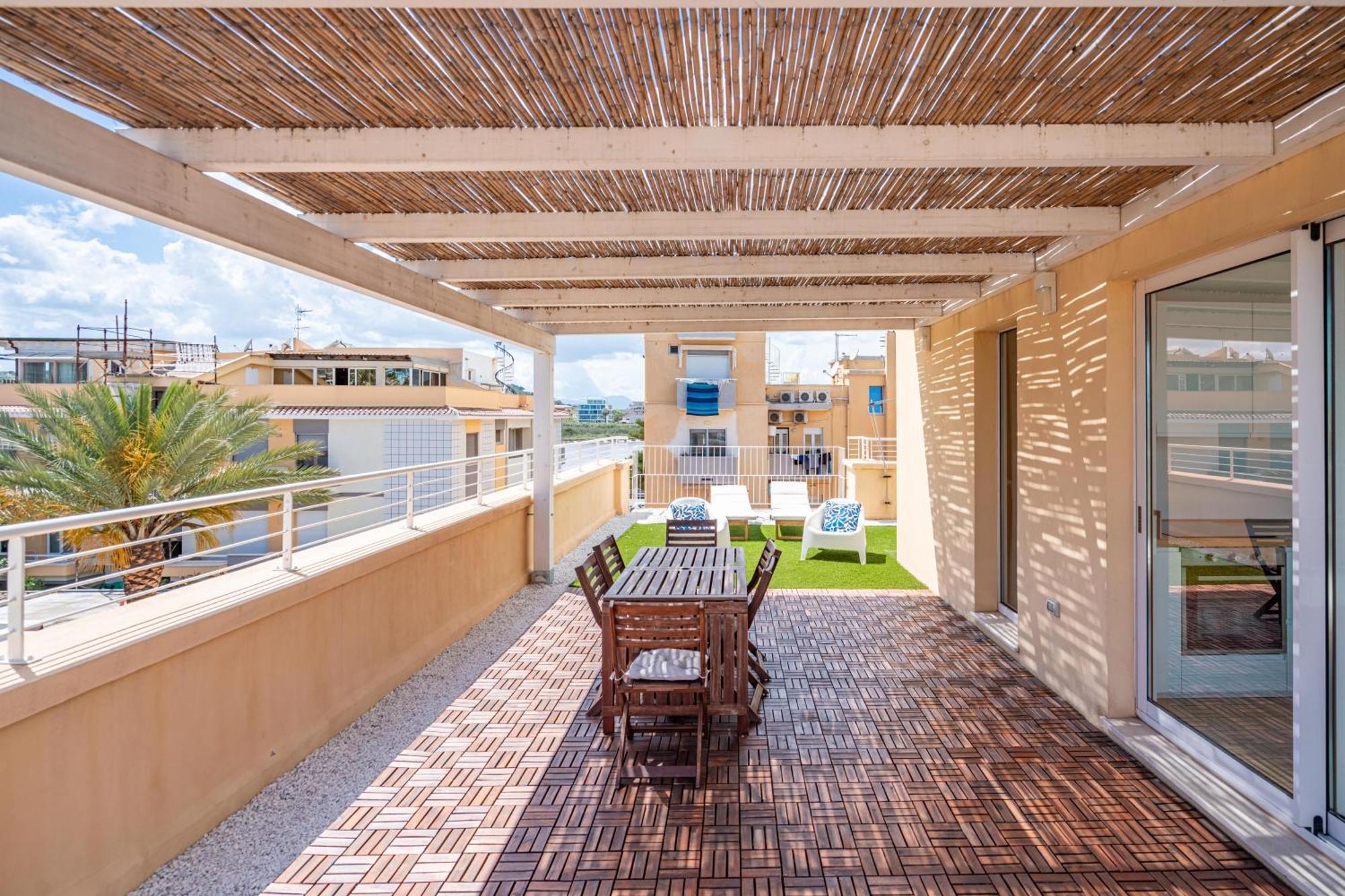 شقة Terrazza Sella Del Diavolo - Vista Mare - Wifi Ac كالياري المظهر الخارجي الصورة